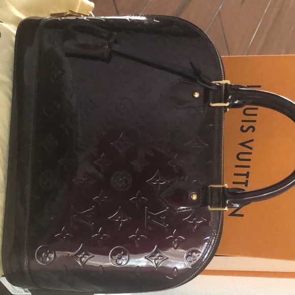 Louis Vuitton Verniis Alma patent leather purse - Picture 2 of 3